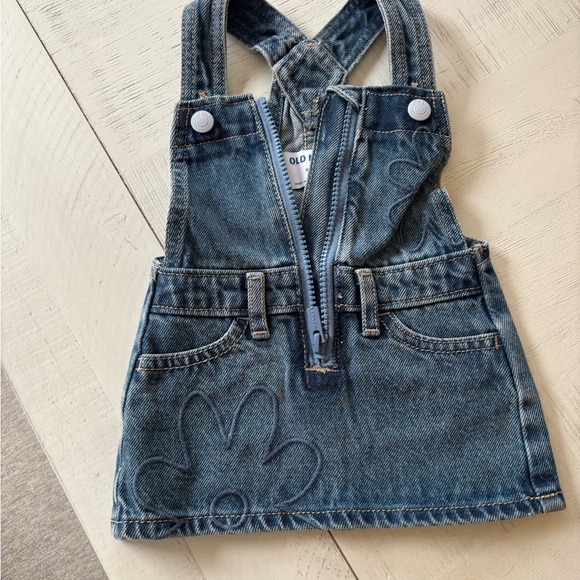 SIZE 0-3 MTHS Baby Denim Overalls with Flower Accents - Picture 3 of 9